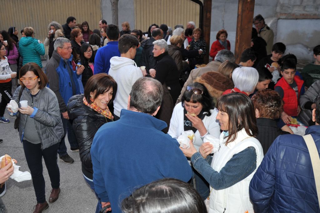 Negli spazi dell'oratorio per una ristoratrice merenda