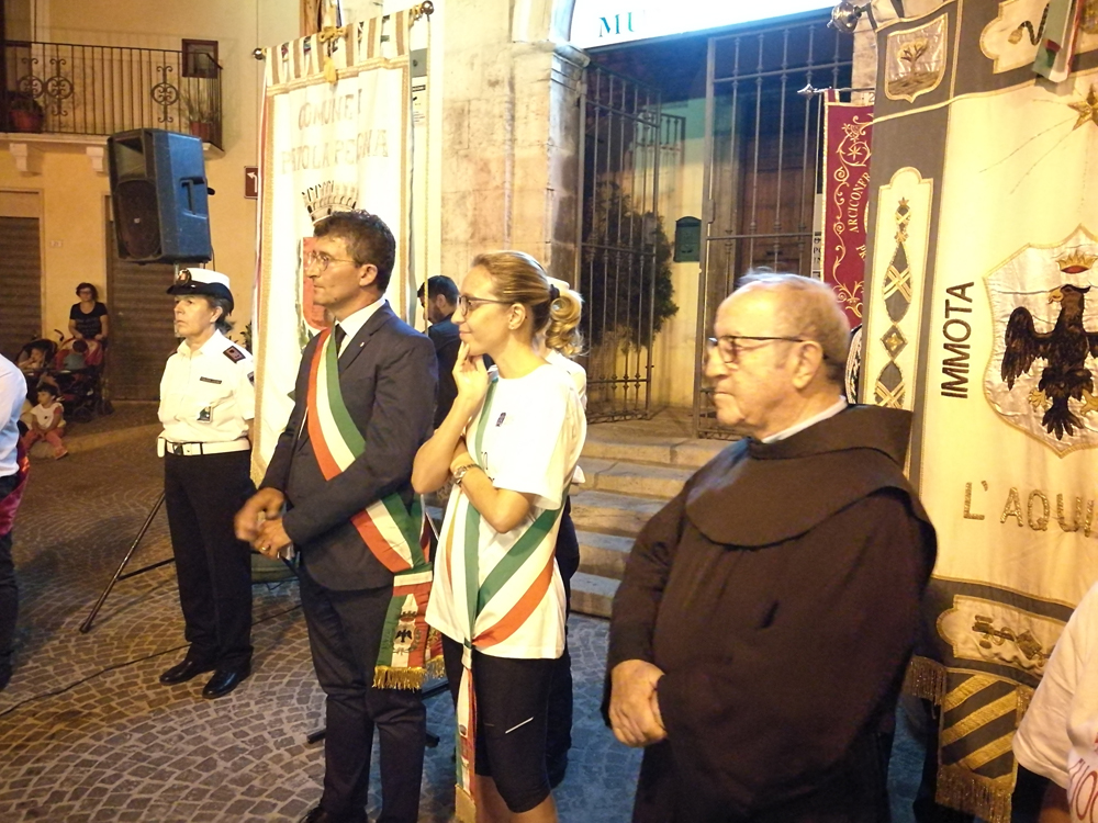 Le autorità intervenute: Padre Salomone, Antonella Di Nino, e il presidente del Consiglio dell'Aquila