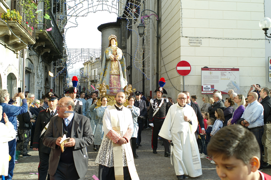 Il parroco di Anversa e quello di Pratola